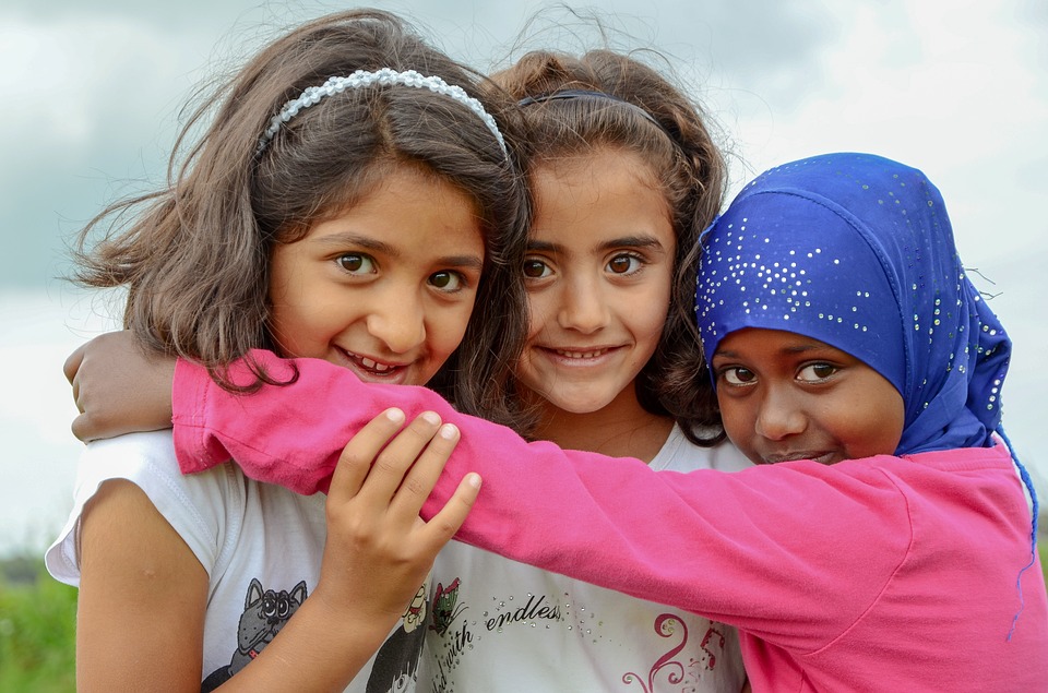 niñas refugiadas