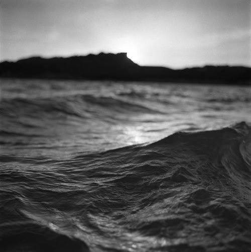 Mar agitado, símbolo de enero como mes de comienzos y de acompañar sin juzgar.